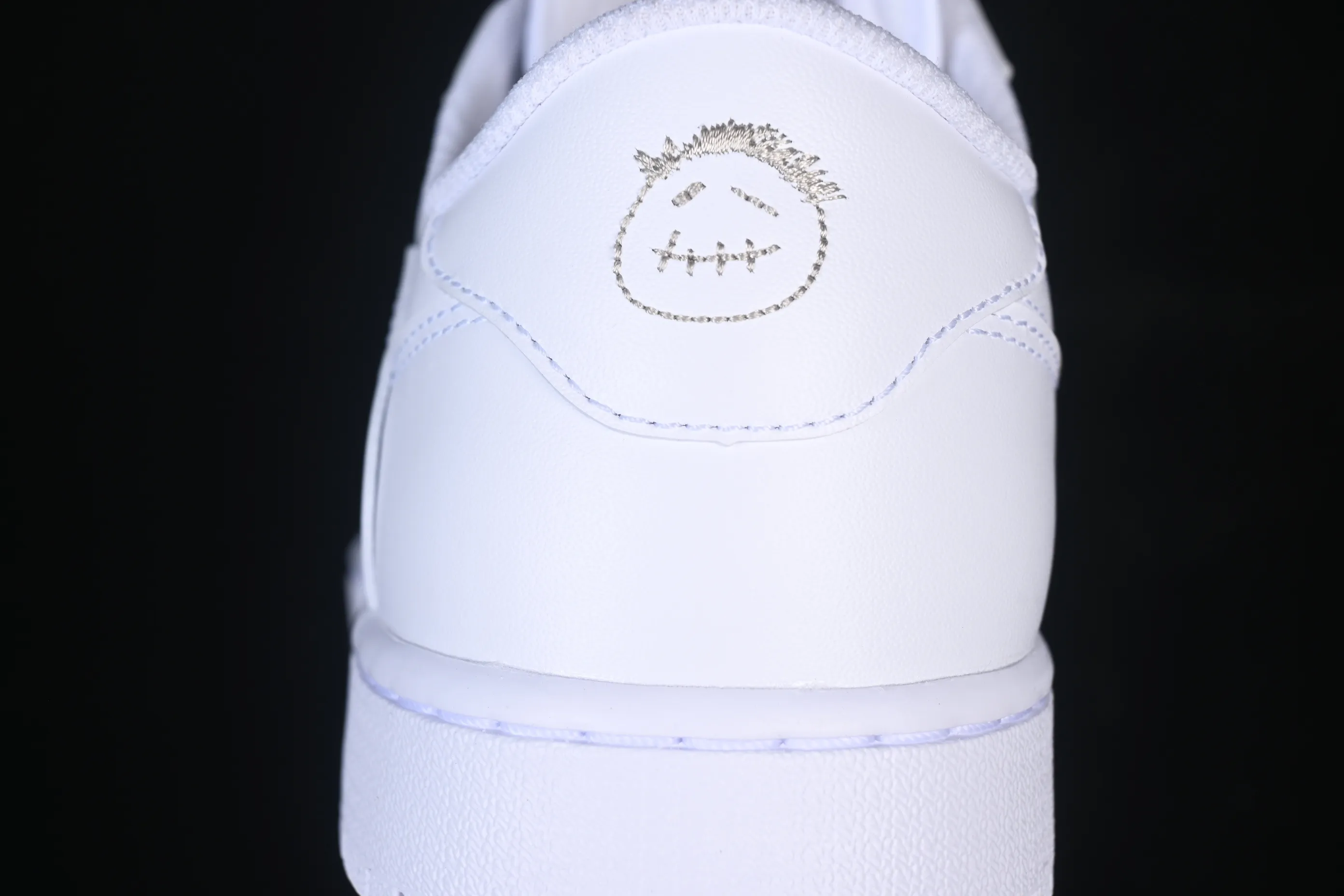 All categories Air Jordan Jordan series basketball shoes Air Jordan 1 Low foreign trade version Travis Scott x Fragment Design x Air Jordan 1 Low OG SP AJ1 Joe 1 family and friends limited pure white low-top cultural casual sneakers TD1228-111